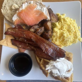 Drift Kitchen & Bar - Hutchinson Shores Resort - Breakfast Buffet!! - Seafood Near Me - Jensen Beach, Florida