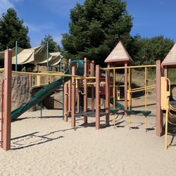 Anna Jean Cummings Park - There's one more small playground to the right (I didn't get to take a picture!)