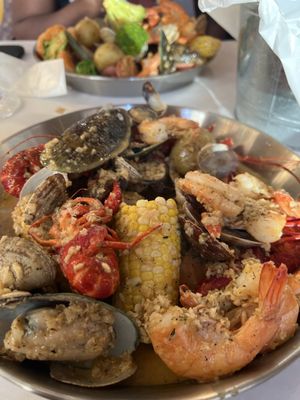 Crab King Cajun Boil & Bar by null