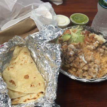 La Morada - Freshly made Burrito with all ingredients on the side. Ingredients included grilled chicken, rice, black beans, rice, and salsa. - Mexican Near Me - Bronx, New York