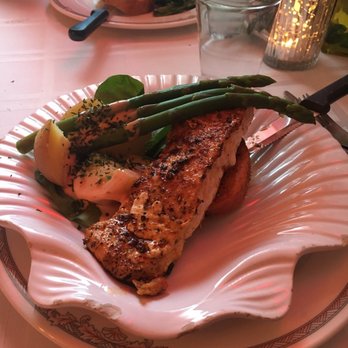 LaBinnah Bistro - Louisiana Salmon - Mediterranean Near Me - Hannibal, Missouri