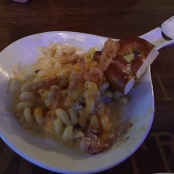 Bigham Tavern - Bacon Mac and cheese - Chicken Wings Near Me - Pittsburgh, Pennsylvania