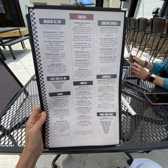 Fenders Diner - Diners Near Me - Cornelia, Georgia