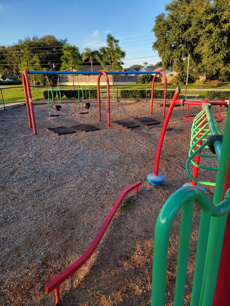 COACHMAN RIDGE PARK Updated September 2024 1400 Old Coachman Rd, Clearwater, Florida Parks