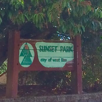 Sunset Park - Parks Near Me - West Linn, Oregon