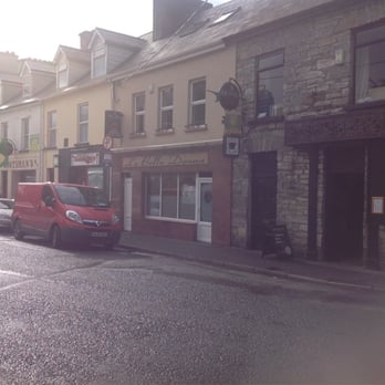La Bella Donna - Restaurant exterior - Italian Near Me - Donegal, DL