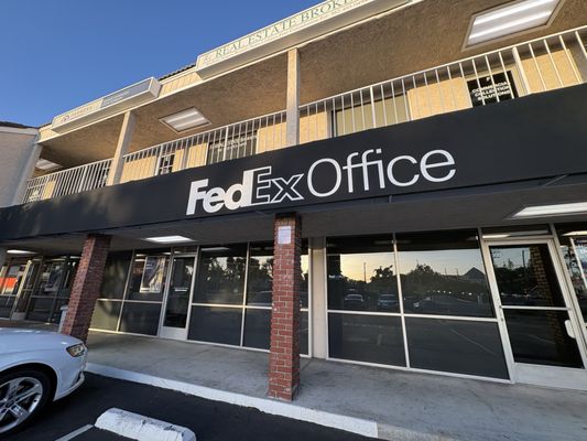 FEDEX OFFICE PRINT & SHIP CENTER - Updated July 2026 - 28 Photos