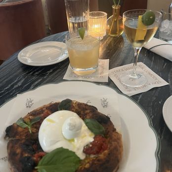 Sorelle - Burrata pizza - Italian Near Me - Charleston, South Carolina Sorelle - Burrata pizza - Italian Near Me - Charleston, South Carolina