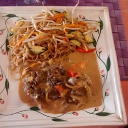 Saveurs du Monde - Boeuf sauce saté + nouilles sautés