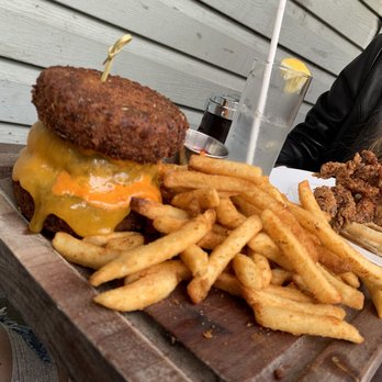 The Bedford - Mac n cheese burger - New American Near Me - Brooklyn, New York The Bedford - Mac n cheese burger - New American Near Me - Brooklyn, New York