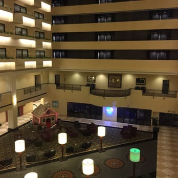 Hyatt Regency Savannah - Atrium - Hotels Near Me - Savannah, Georgia
