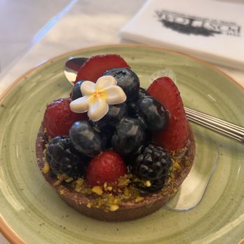 Bouchée Patisserie - Berry tart - Patisserie/Cake Shop Near Me - Houston, Texas