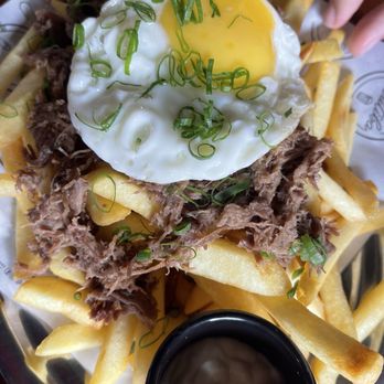 Boteco Curitiba - Batata Frita com Costela - Restaurants Near Me - Juvevê, Puerto Rico