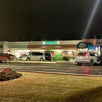 Mulligans Irish Pub & Grill - Pubs Near Me - Franklin, Wisconsin