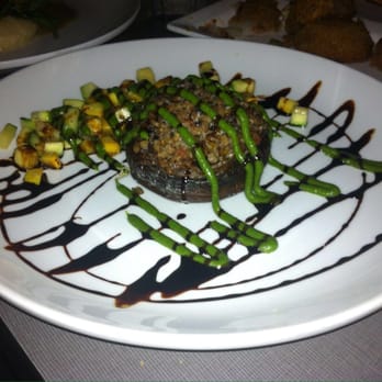 Hilo Bay Cafe - New American Near Me - Hilo, Hawaii