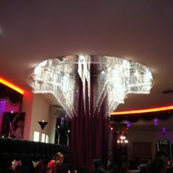 Demiro's - Amazing chandelier !