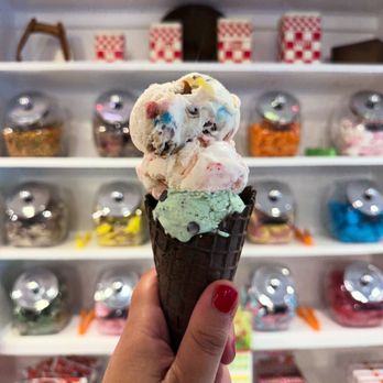 Scoops - Candy Stores Near Me - Wilton, Connecticut Scoops - Candy Stores Near Me - Wilton, Connecticut