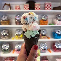 Scoops