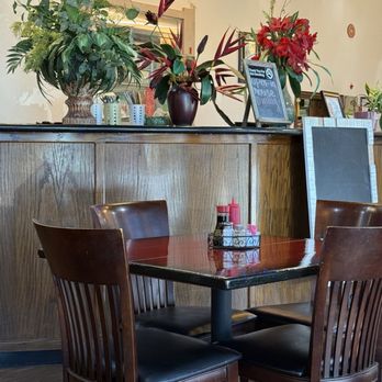 Wang’s cook house - Dining area - Chinese Near Me - Richardson, Texas