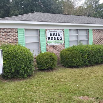 Freedom Bail Bonds - Office located Downtown Historic Kingstree SC - Bail Bondsmen Near Me - Kingstree, South Carolina