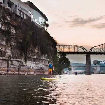 L2 Outside - Group of renters explore the river under the Hunter Art Museum. - Paddleboarding Near Me - Chattanooga, Tennessee