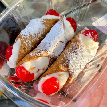 Vinnie's Pizzeria - 3 Pack cannoli - Pizza Near Me - Martinez, California Vinnie's Pizzeria - 3 Pack cannoli - Pizza Near Me - Martinez, California