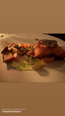 Gerard Lounge by null