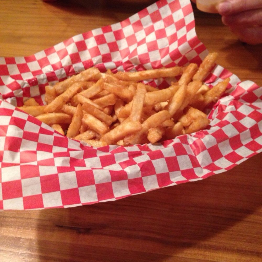 Romo's Mediterranean Grill - Garlic aioli fries as an appetizer so delicious.  We got it with fry sauce. - Mediterranean Near Me - Logan, Utah