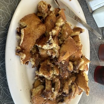 Grits Grill - Chocolate chip pancakes already cut up - American Near Me - Nags Head, North Carolina