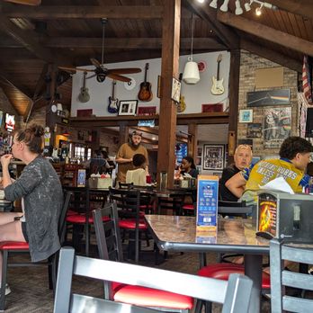 Big John's Rockin BBQ - Dining room - Barbeque Near Me - Kissimmee, Florida