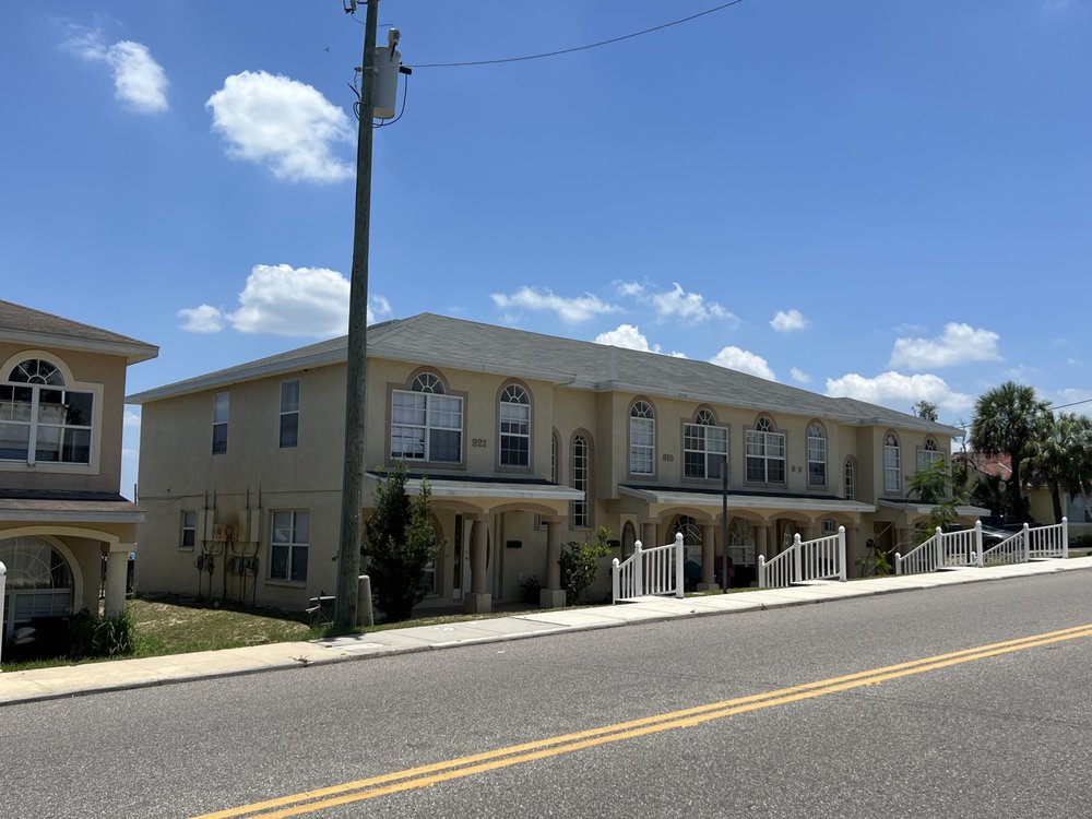 Slide of Diamondback Roofing