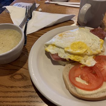 Cracker Barrel Old Country Store - Egg Sandwich - Breakfast & Brunch Near Me - Mansfield, Ohio