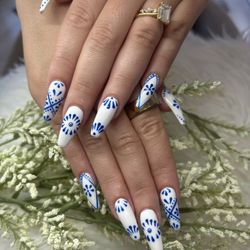 Star Luxury Nails