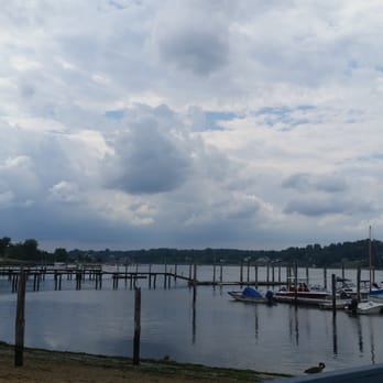 Barnacle Bill's - Marina - Bars Near Me - Rumson, New Jersey