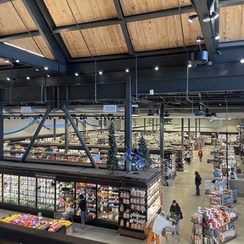 Raley's O-N-E Market - View of store from bar - Grocery Near Me - Truckee, California