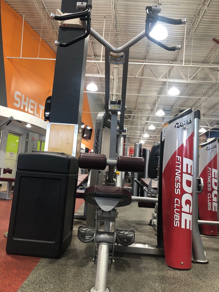 THE EDGE FITNESS CLUBS Updated October 2024 11 Photos & 30 Reviews 862 Bridgeport Ave
