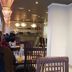 Pho Mai - Koselig belysning og interiør gir Pho Mai en eksklusiv følelse. Tommel opp!