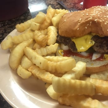 Kelly's Big Burger - Jumbo single cheeseburger. Tastes like a great old burger place. Delicious. Ton of French fries. - Diners Near Me - Clarksville, Tennessee
