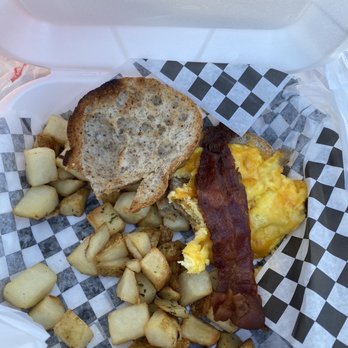 Le Peep - Gluten free breakfast sandwich - Breakfast & Brunch Near Me - Meridian, Idaho