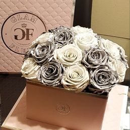 My gorgeous roses from Glam Fleur!