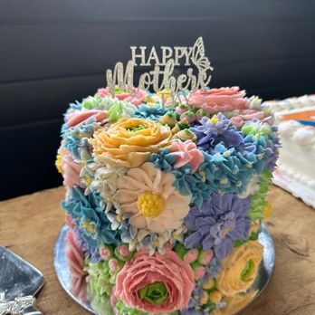 LeDecorant - The gorgeous Mother's Day Cake - Cupcakes Near Me - Williamsport, Pennsylvania LeDecorant - The gorgeous Mother's Day Cake - Cupcakes Near Me - Williamsport, Pennsylvania