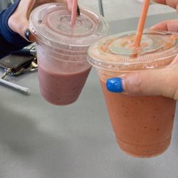 Vegan & Juice - Mamey strawberry papaya smoothie with almond milk and dates.
