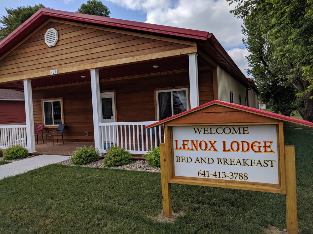 THE LENOX LODGE Updated September 2024 305 W Temple St, Lenox, Iowa