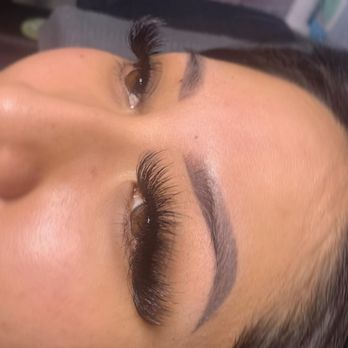 Alondralasheslv - Volume set - Eyelash Service Near Me Alondralasheslv - Volume set - Eyelash Service Near Me