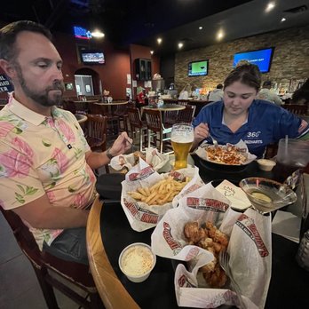 Wing Daddy's Sauce House - Great food and drinks! Roxanne and Justin were great! - Chicken Wings Near Me - San Antonio, Texas