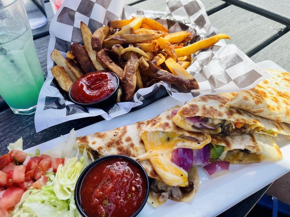 CHILL BAR & GRILL 111 Photos & 120 Reviews 2513 S Stemmons Frwy