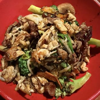 Yummy bowl - Beef & Chicken with mixed veggies - Sushi Bars Near Me - Manassas, Virginia