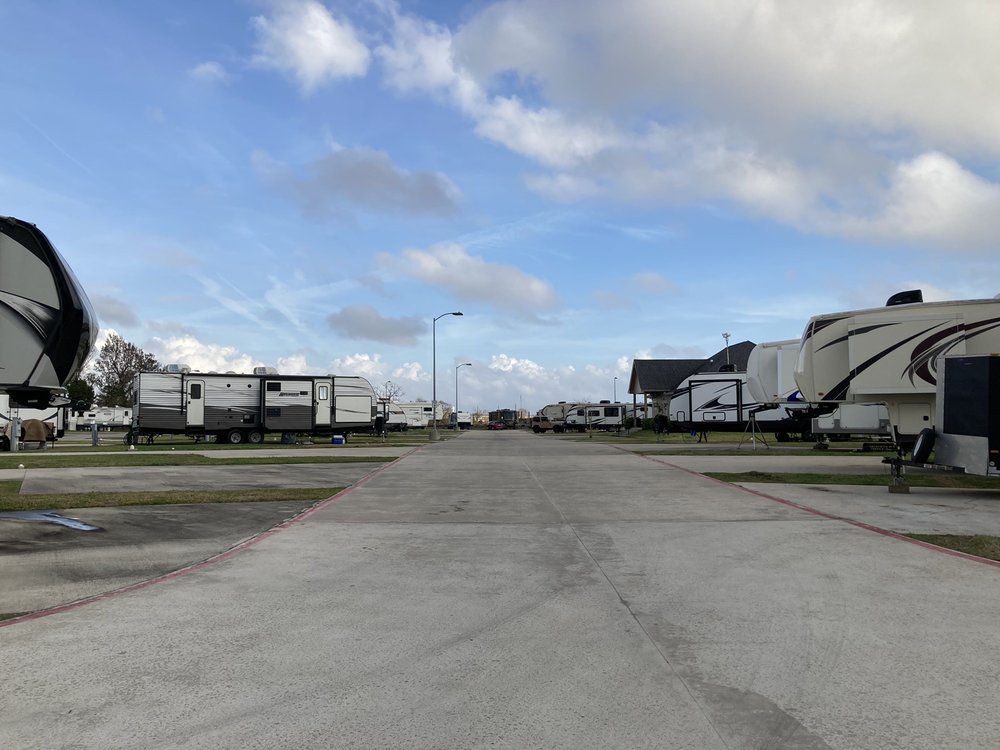 BAYOU BEND RV RESORT Updated October 2024 22 Photos 10220 I10