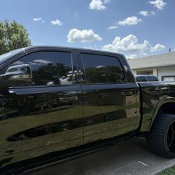Javi's Mobile Auto Glass - Javier is exceptional--convenient, affordable, and flexible with scheduling.