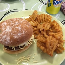 Earls Cafe - Cheese burger and cross crosses